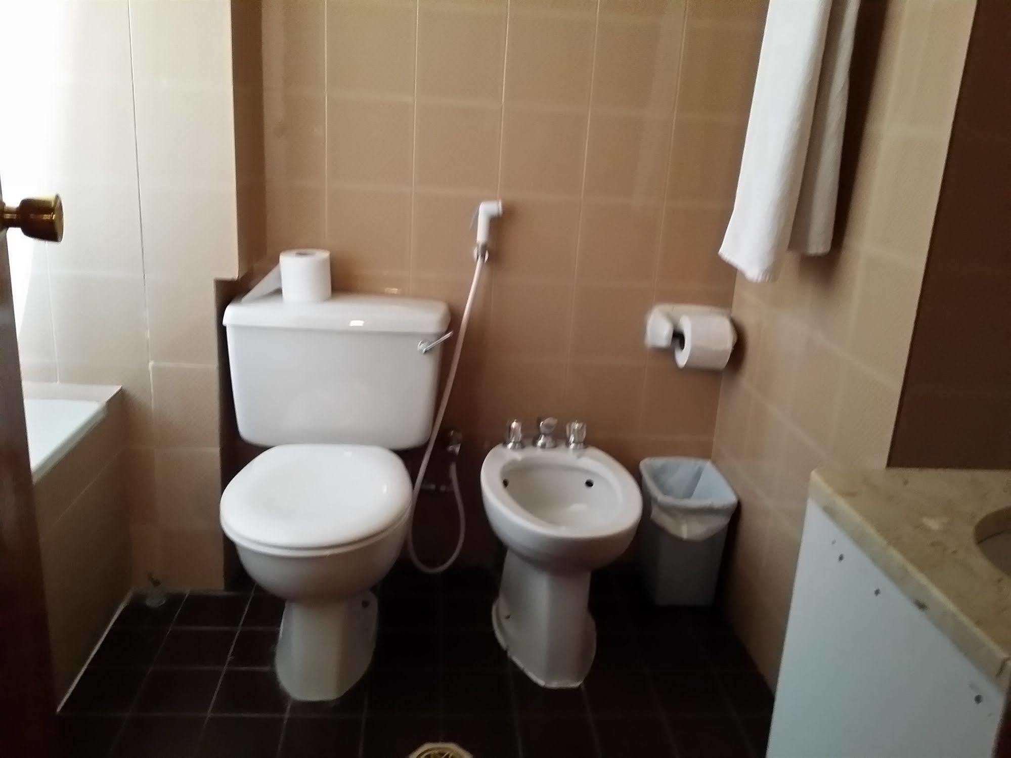 Atlas Hotel Manáma Kültér fotó